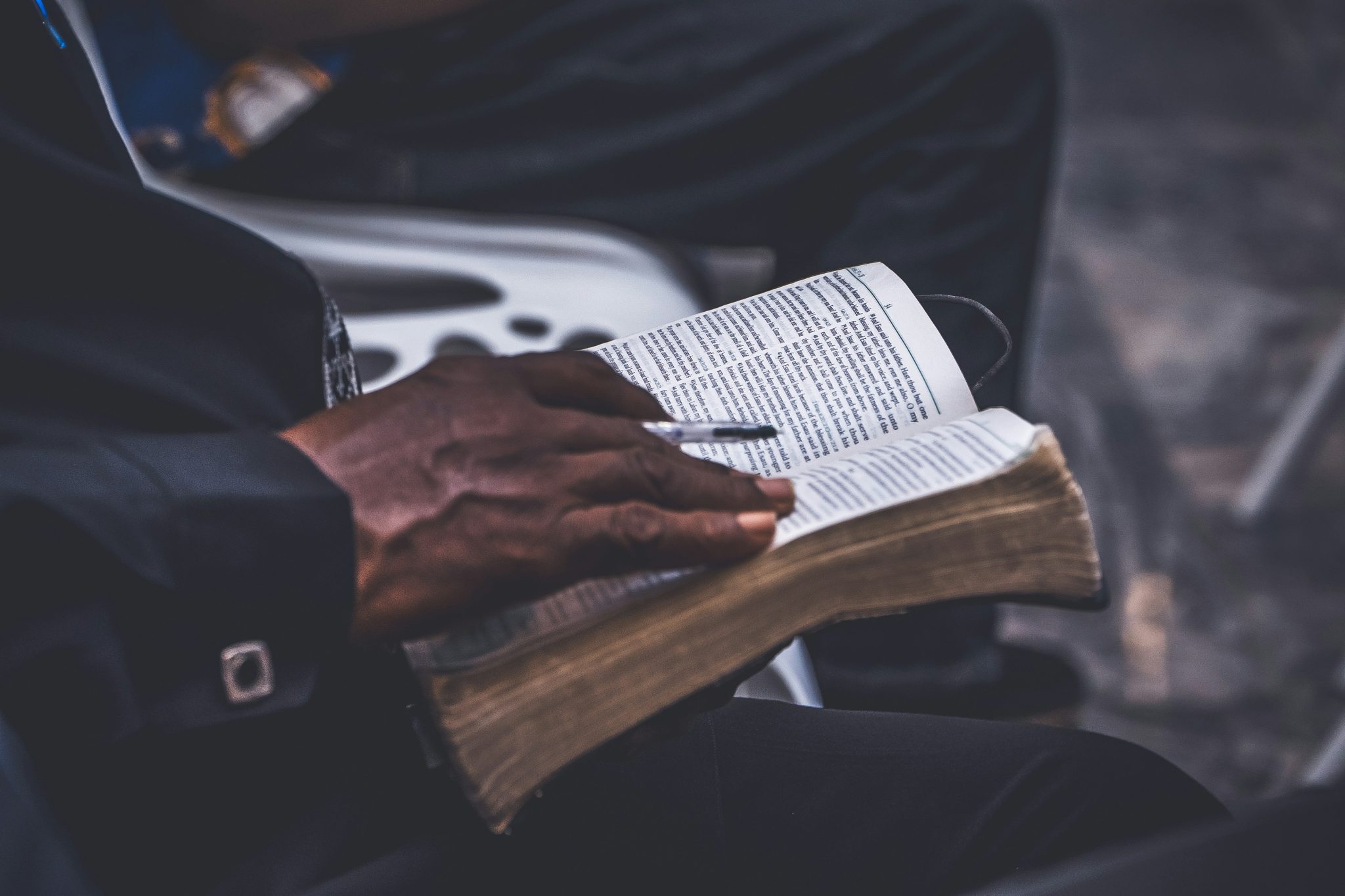 joseph-agboola-EUs6l2qvJt8-unsplash